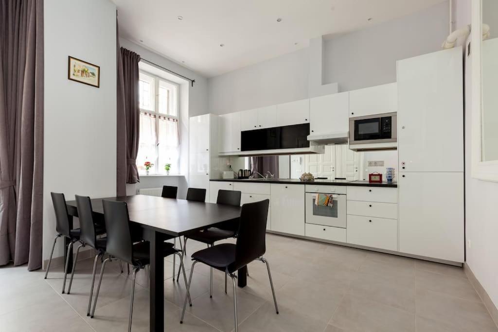 Rakoczi Apt Budapest Exteriör bild