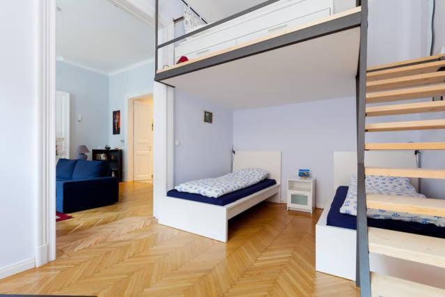 Rakoczi Apt Budapest Exteriör bild