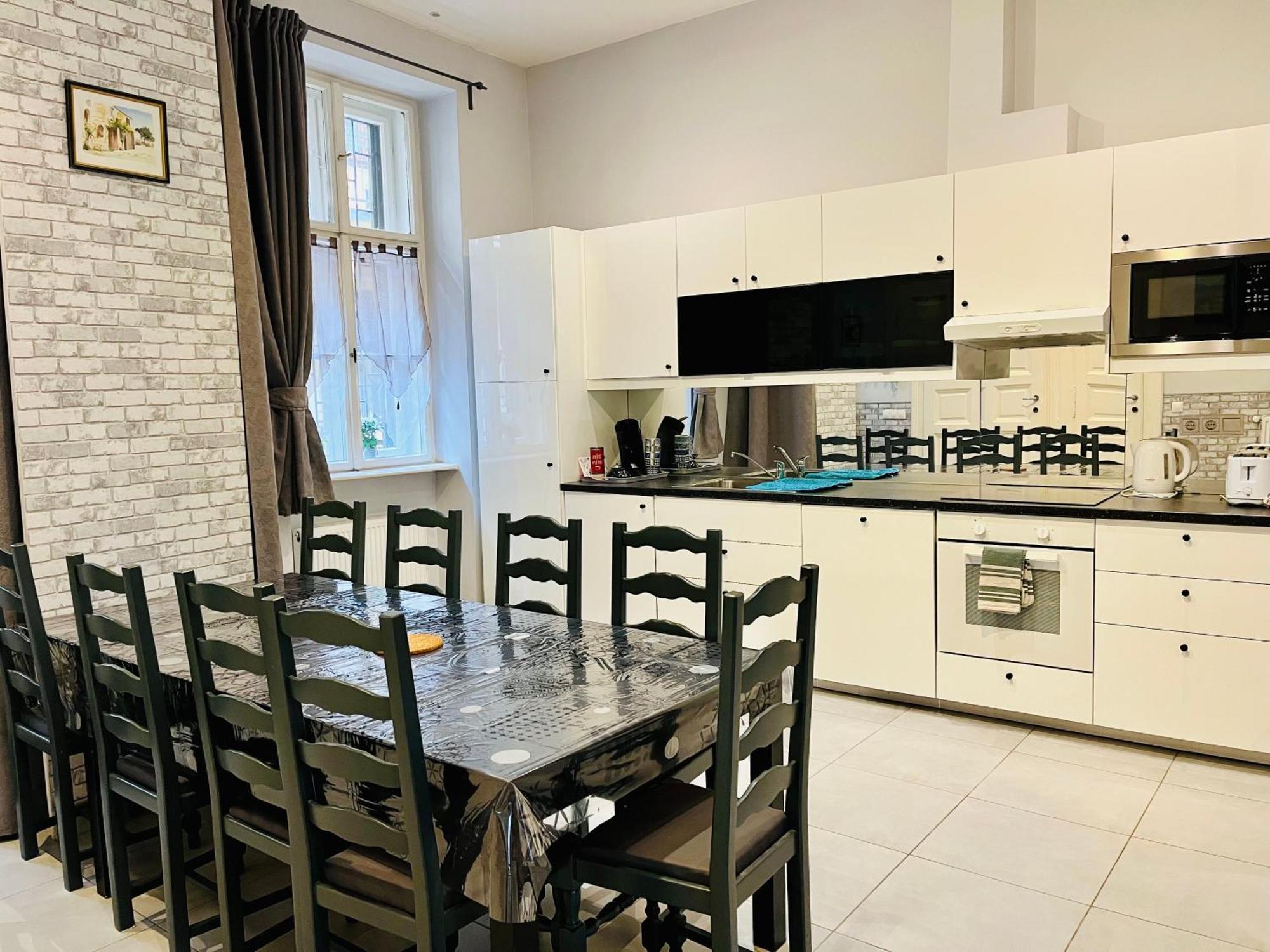 Rakoczi Apt Budapest Exteriör bild